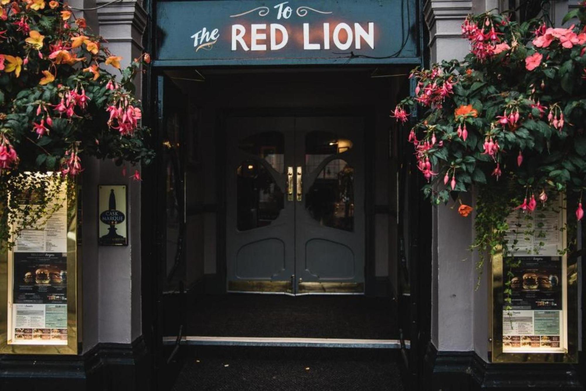 Oyo The Red Lion Hotel Luton  Exterior foto